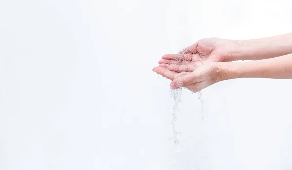 Kvinna Tvätta Hand Med Vatten Isolerad Vit Bakgrund Bra Personlig — Stockfoto
