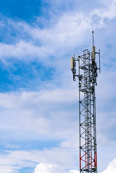 Telecommunication Tower Clear Blue Sky Background Antenna Blue Sky Radio — Stock Photo, Image