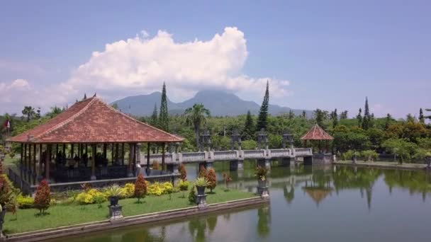 Aerial View Incredible Balinese Village Volcanoes Tracking Shot Beautiful Bali — Stock Video