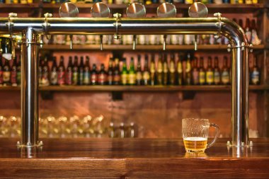 bir bardak bira Bar geleneksel tarzı pub