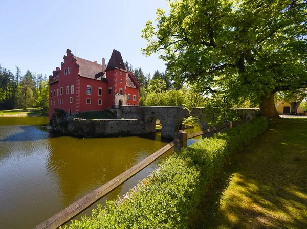 Det Röda Vattnet Staten Chateau Cervena Lhota Tjeckien Östeuropa — Stockfoto
