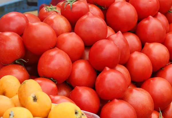 Tomato pile market — Stock Photo, Image