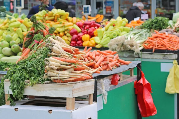 Comercializar pilas de alimentos — Foto de Stock