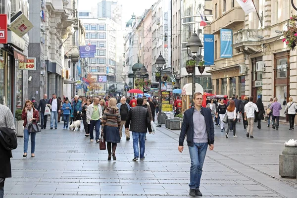 Белград пішохідна вулиця — стокове фото