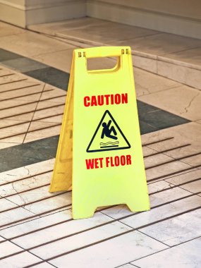 ıslak zemin işareti