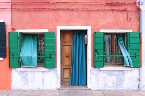 Kolorowe fasady wejście — Zdjęcie stockowe