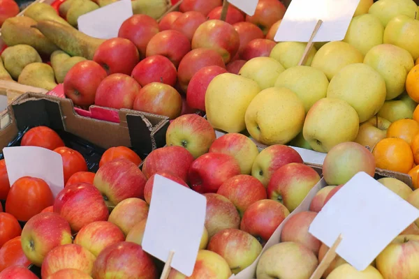 Süße Bio-Äpfel — Stockfoto