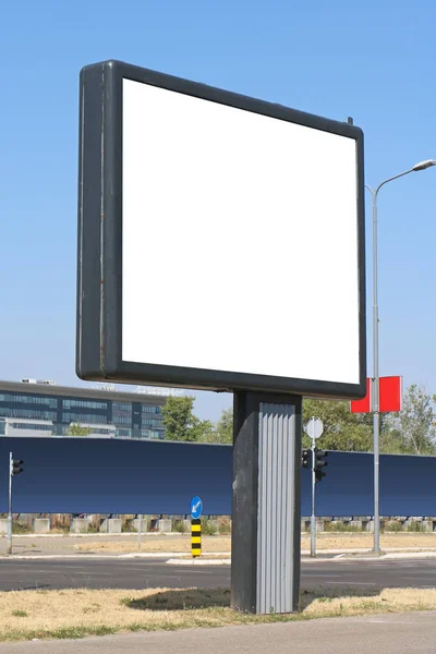 Billboard de ciudad en blanco — Foto de Stock