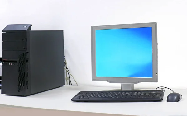Tela do computador e teclado — Fotografia de Stock