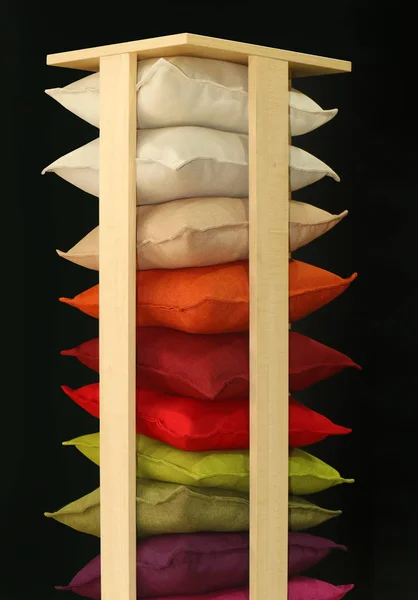 Barevné polštáře věž — Stock fotografie