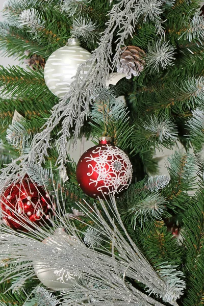 クリスマスツリーの飾り — ストック写真