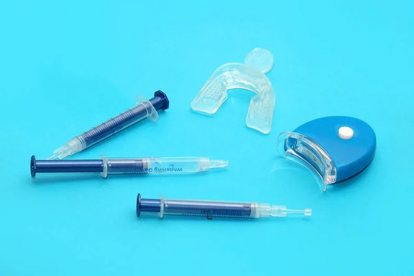 Kit Sistema Clareamento Dos Dentes Com Lâmpada Led Azul Gel — Fotografia de Stock