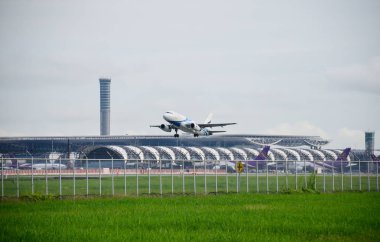 Bangkok Airways uçak göğe çıkar