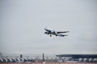 Bangkok Airways uçak göğe çıkar