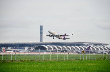 Thai Airways uçağı göğe çıkar