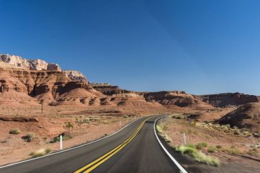 Route 66, olarak da bilinen Will Rogers karayolu, Main Street Amerika veya anne Road, Arizona, ABD