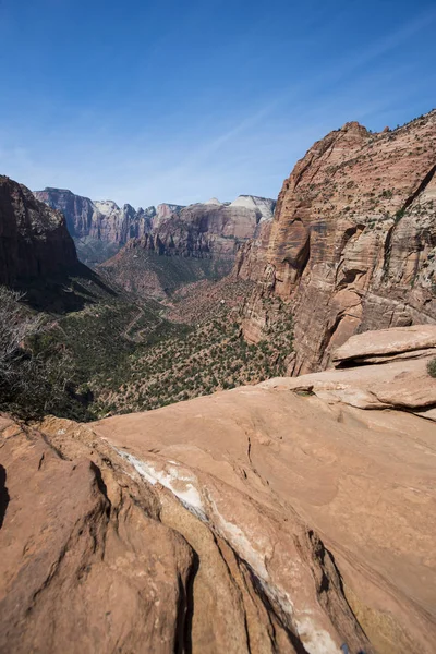 Majestic rocky mountains — Stock Photo, Image