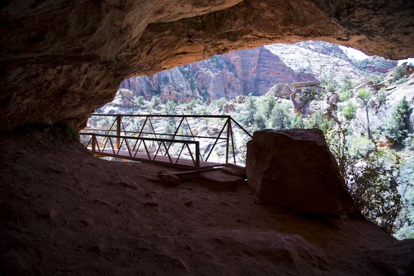 şaşırtıcı kayalar, Zion National Park, yakınındaki Springdale, Utah, Amerika Birleşik Devletleri 
