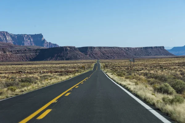 Route 66, olarak da bilinen Will Rogers karayolu, Main Street Amerika veya anne Road, Arizona, ABD