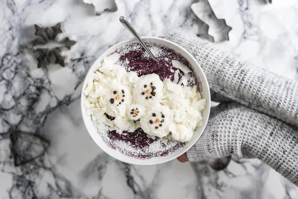 Winter Christmas Smoothie Bowl with Coconut and Snowman — Stock Photo, Image