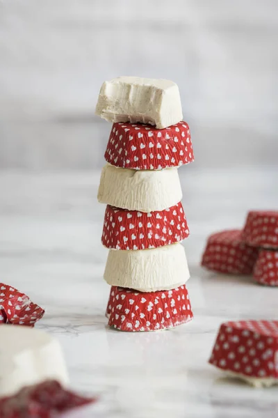 Vegano Paleo corazones de chocolate blanco —  Fotos de Stock