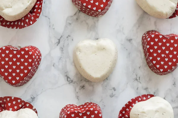 Veganská Paleo bílá čokoládová srdíčka — Stock fotografie