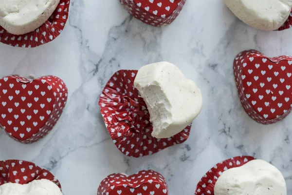 Vegano Paleo corazones de chocolate blanco —  Fotos de Stock