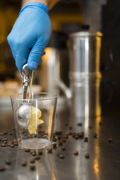 Gelato italiano preparazione artigianale — Foto Stock