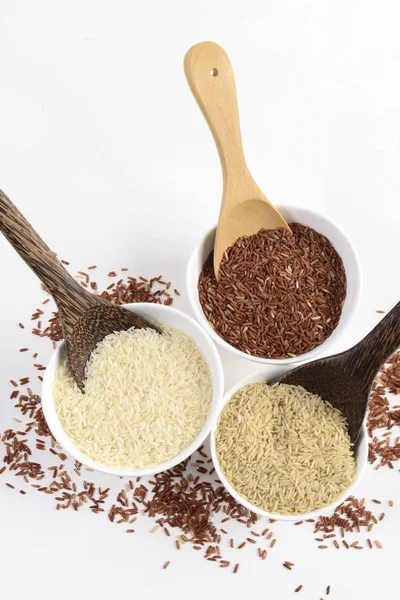 Conjunto de la colección de arroz de jazmín tienen carbohidratos, vitaminas y minerales que son buenos para la salud sobre un fondo blanco aislado — Foto de Stock