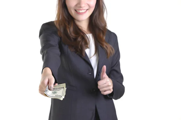 Επιχειρηματίας που δίνει χρήματα (δολάρια Αμερικής) για τις επιχειρήσεις της σε άσπρο φόντο, κοντινό πλάνο — Φωτογραφία Αρχείου