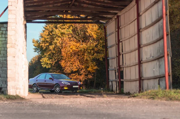 Kirschrot Türige Familie Klasse Limousine Toyota Camry Fünfte Generation Xv30 — Stockfoto