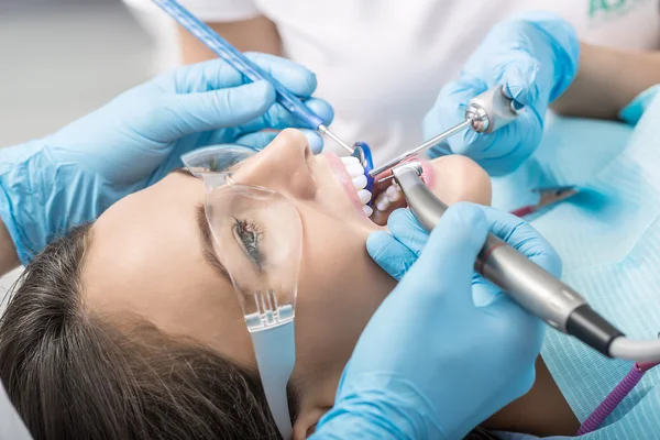 Paciente do consultório de dentistas — Fotografia de Stock