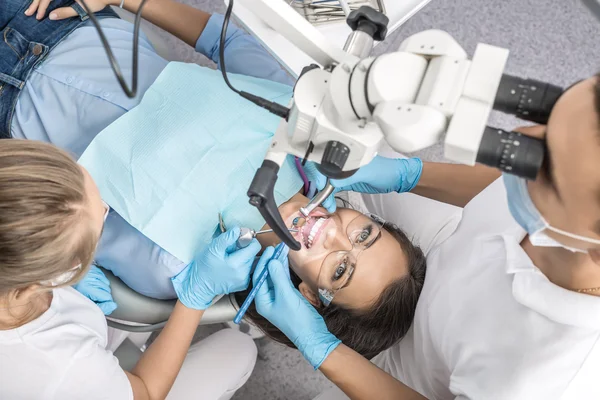 Treatment at dentists office — Stock Photo, Image