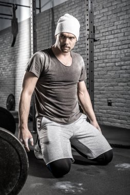 Egzersizler arasında duraklatma