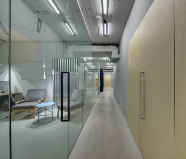 Çatı katı tarzında bir ofis