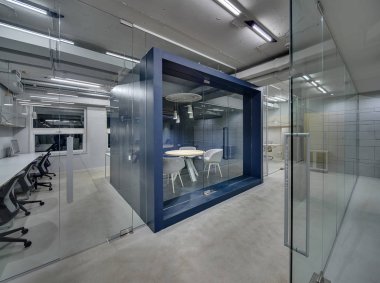 Çatı katı tarzında bir ofis