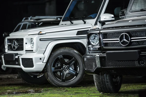 Két Mercedes G55 Amg tuning — Stock Fotó