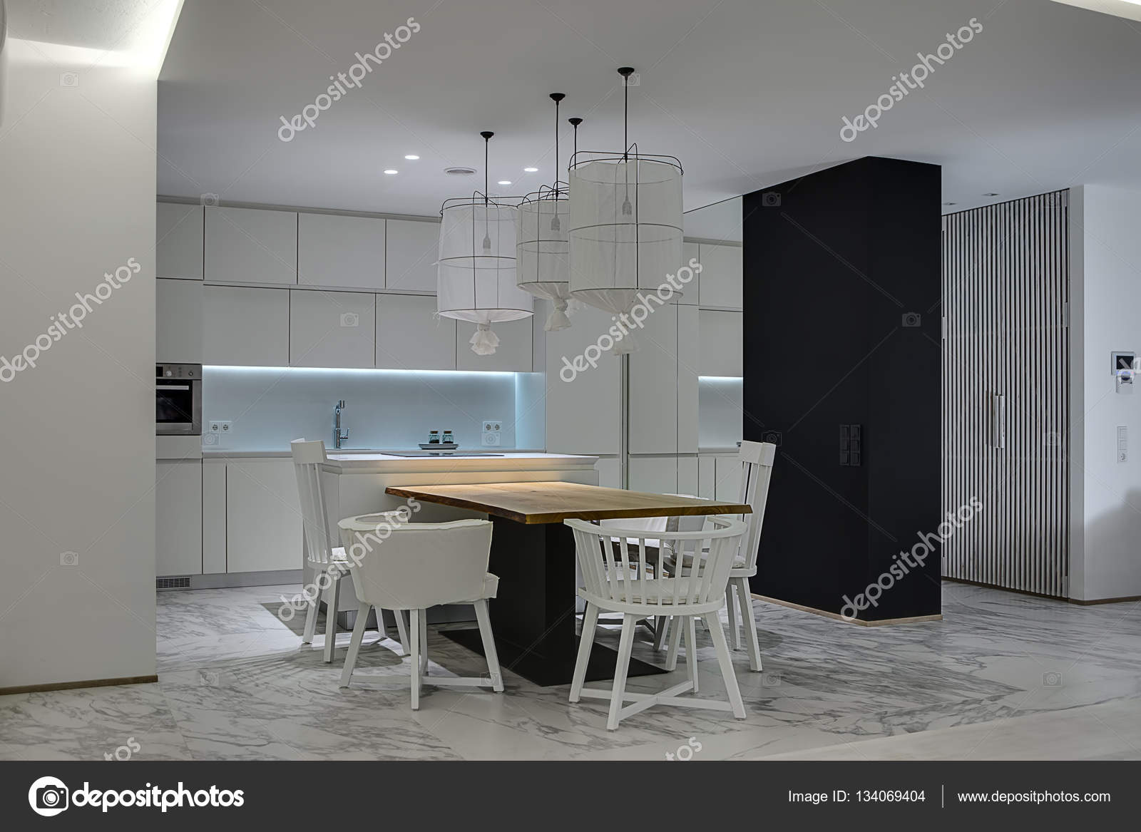 Cozinha Em Estilo Moderno Stock Photo Bezikus 134069404 Cozinha Em Estilo Moderno Stock Photo Bezikus 134069404