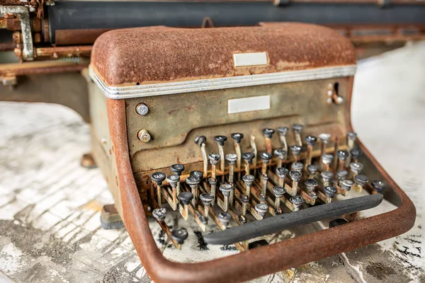 Retro rusted shabby typewriter — Stock Photo, Image