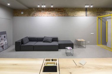 Çatı katı tarzında bir ofis