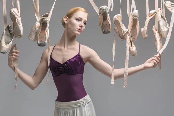 Blond buty baleriny i pointe — Zdjęcie stockowe