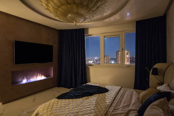 Camera da letto di lusso in stile moderno — Foto Stock