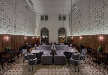 Çatı katı tarzında Cafe