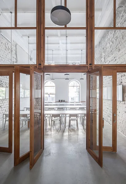 Çatı katı tarzında Cafe