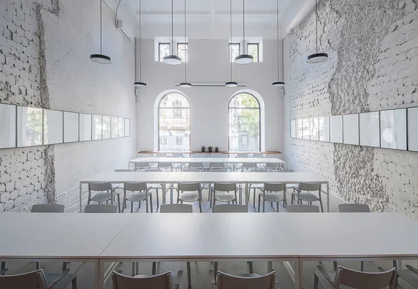 Çatı katı tarzında Cafe