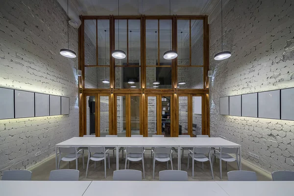 Çatı katı tarzında Cafe