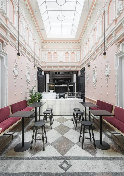 Restaurant with stucco molding — Stock Image Restaurant with stucco molding Stock Photo