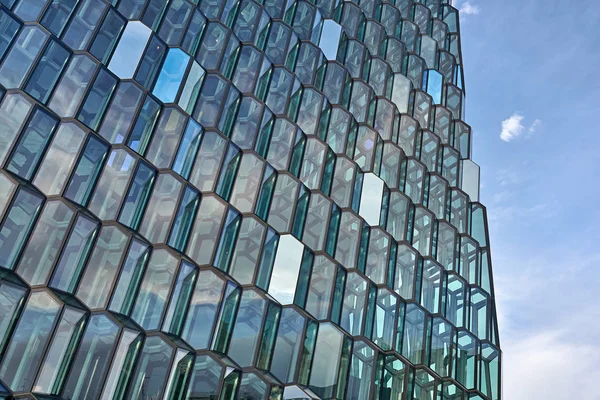 Reykjavik Harpa binasının cephe