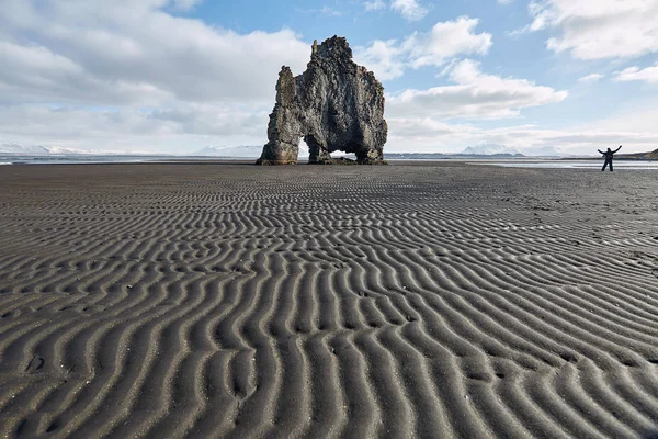 Hvitserkur bazalt oluşumu