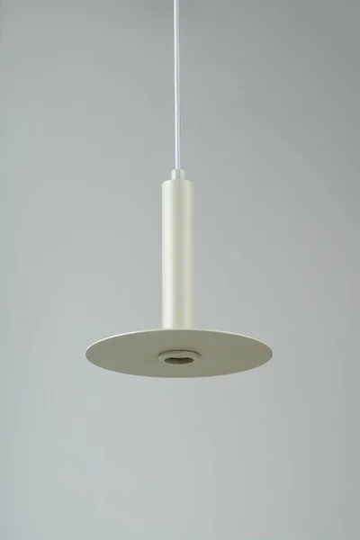 Metaal opknoping beige lamp — Stockfoto